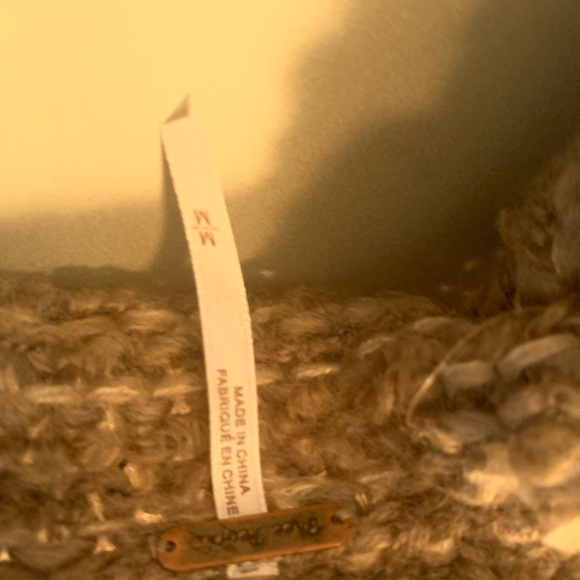 Free People Soft comfortable off the shoulder  sweater. - Picture 7 of 7